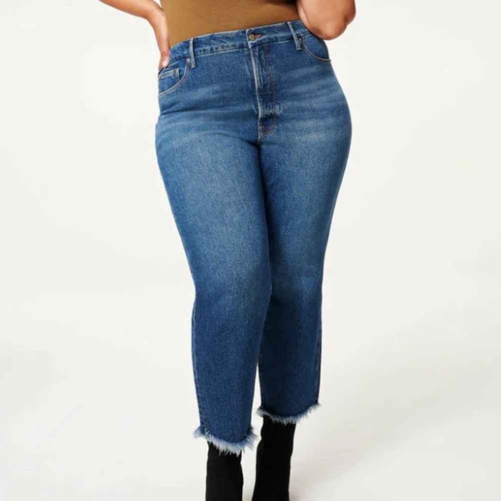 Good American Good Boy Blue Wash Fray Hem Straight Leg Jeans
